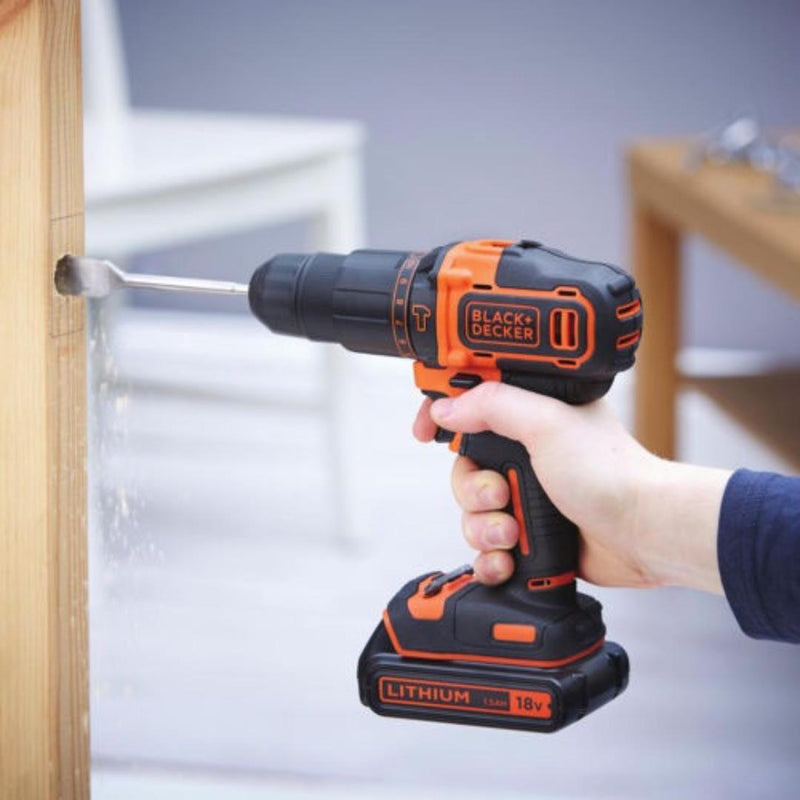 Black & Decker 18V Lithium Cordless Drill Driver in Kitbox 14 Bits